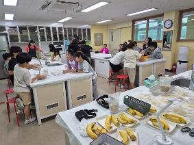 2025학년도 선택형 돌봄 및 선택형 교육 학부모 공개수업 장면(요리부)